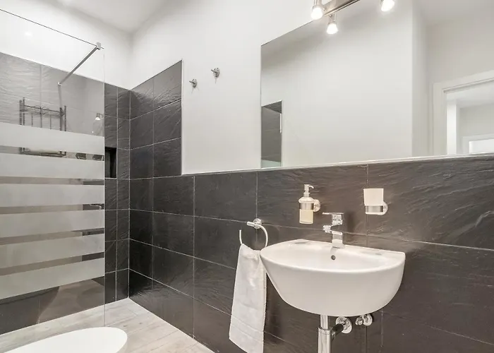 Gav Cerrillo * Ronda